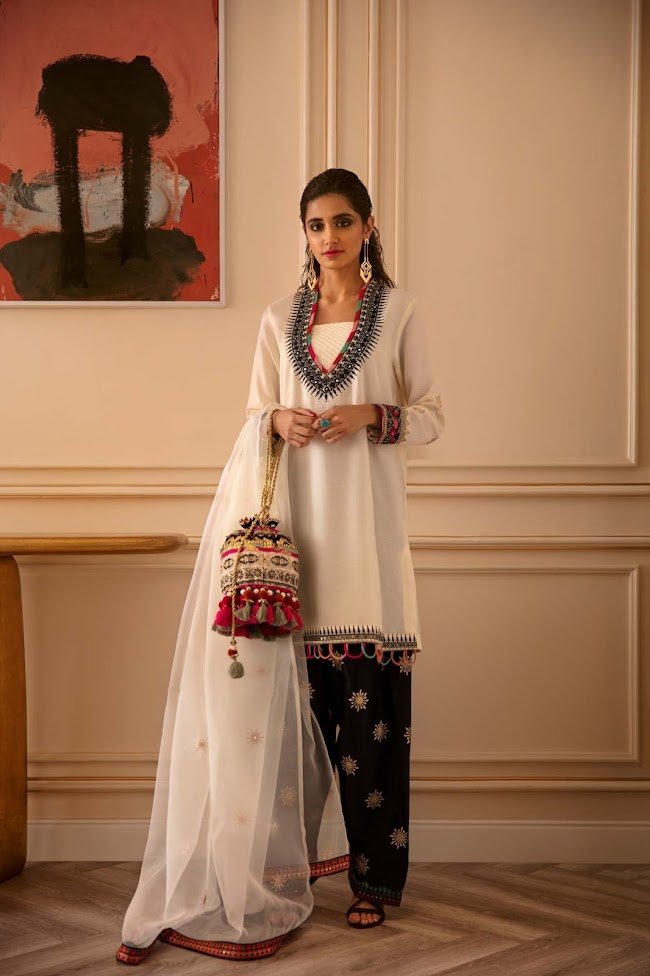 Ethnic White Viscose Suit