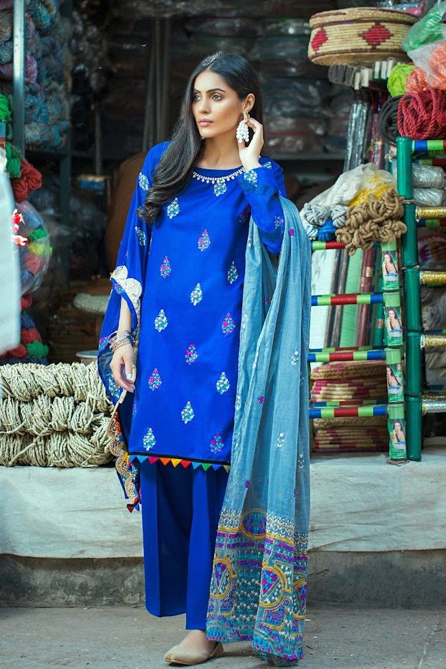 Royal Blue color crinkle 3 pc Dresses Taana Baana Eid Collection