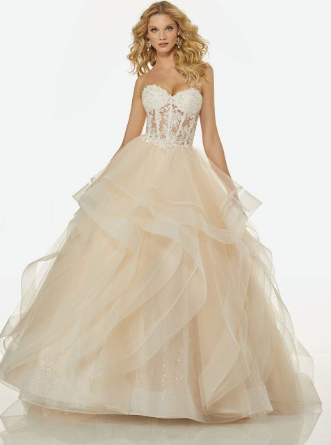 Randy Fenoli Style with ivory color wedding dress