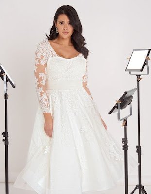 Maria- avromantic short ivory color wedding dress back side