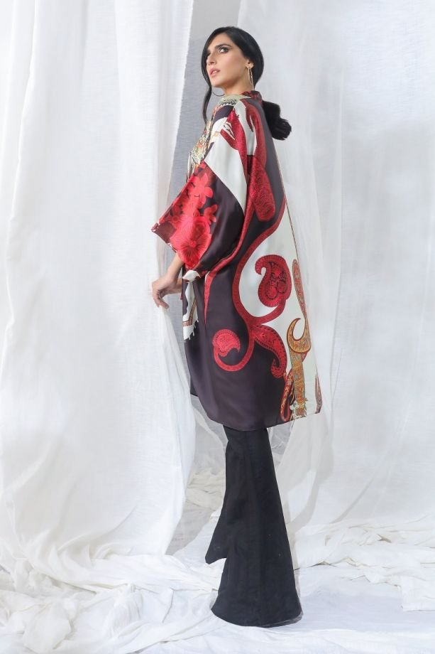 Sana Safinaz Kurnool winter blacked dress back-side view