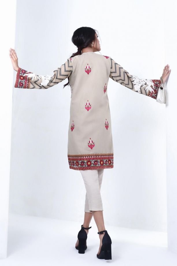 Sana Safinaz muzlin winter white color dress back-side
